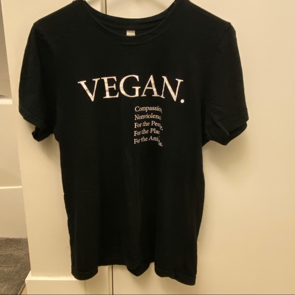 Vegan t-shirt in black! - Picture 4 of 5
